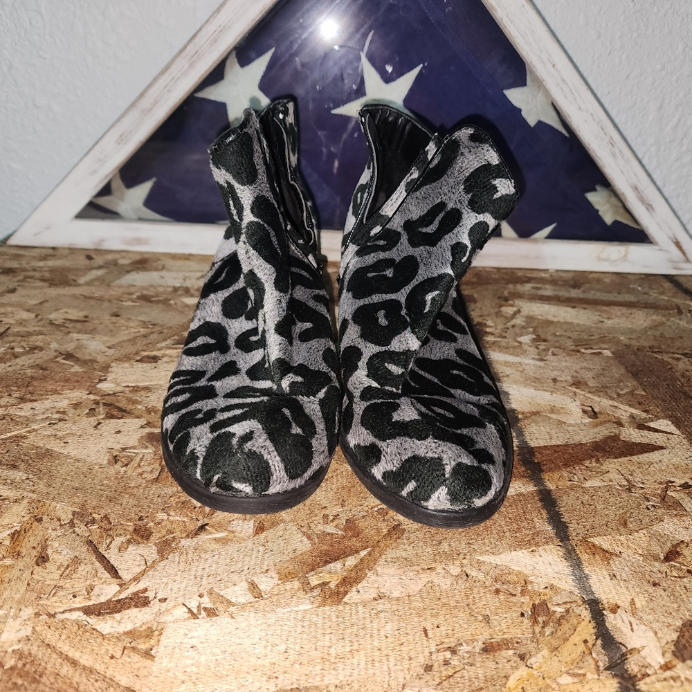 Dooballo WOMEN'S Ankle Boots Heeled (Gray Black) - SIZE 7